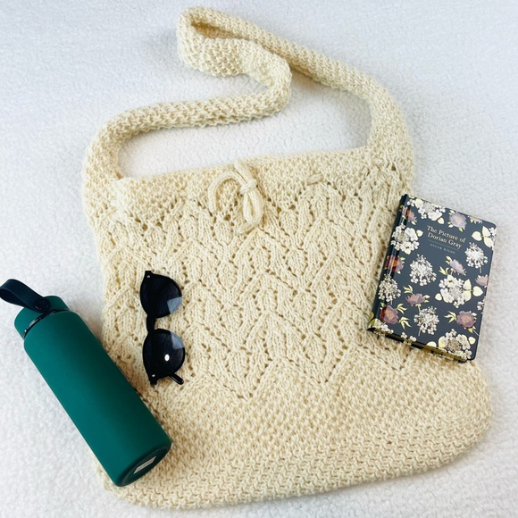 Handmade Cream Knitted Drawstring Crossbody Tote Bag - Picture 11 of 11